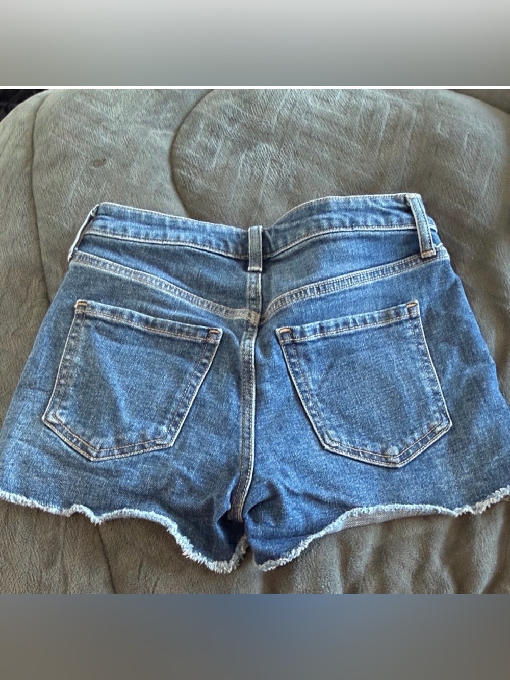 Bundle of Old Navy Cutoff Shorts-0 Dark & Light Blue - Picture 3 of 7
